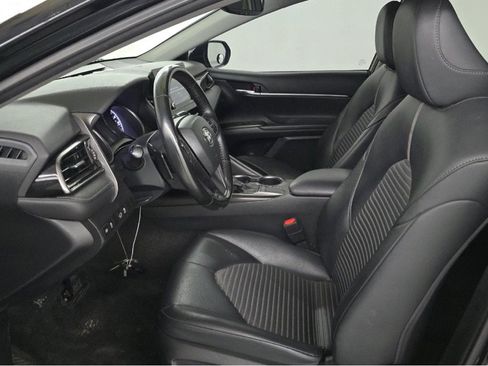 Used 2023 Toyota Camry SE w/ Convenience Package image 5