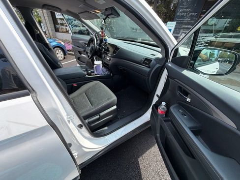 Certified 2024 Honda Ridgeline Sport image 13