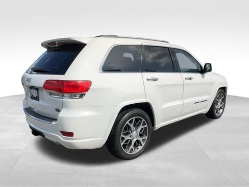 Used 2019 Jeep Grand Cherokee Overland AWD/4WD image 8