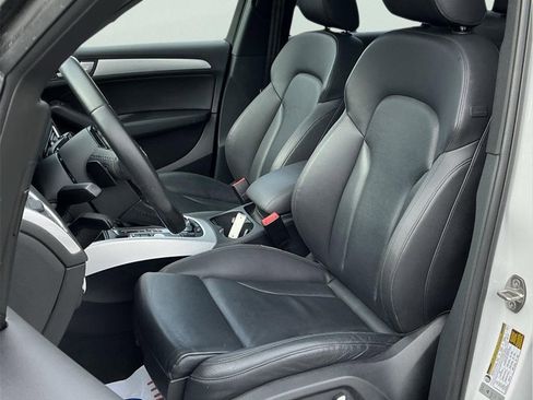 Used 2017 Audi Q5 2.0T Premium Plus w/ Technology Package image 23