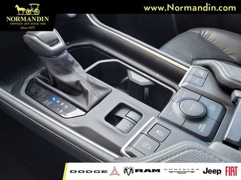 Used 2024 Toyota Grand Highlander AWD image 12