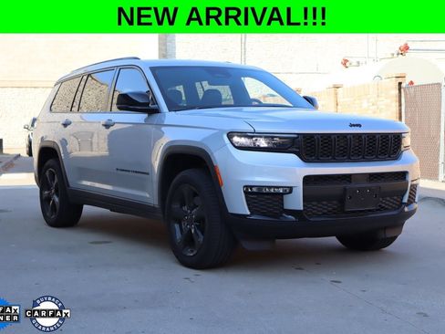 Used 2025 Jeep Grand Cherokee L Limited w/ Black Appearance Package AWD/4WD image 1