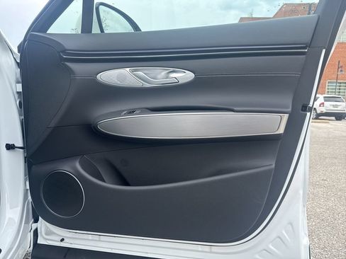 New 2026 Genesis GV70 2.5T Select AWD/4WD image 33