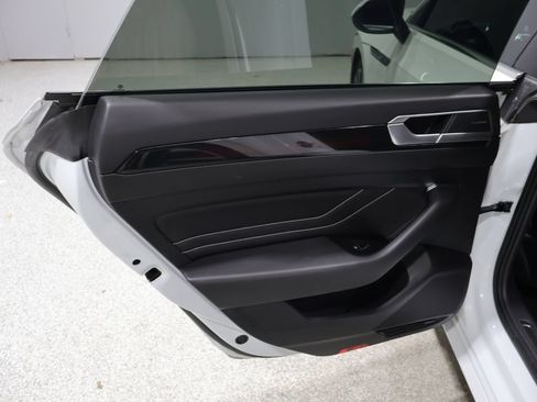 Used 2023 Volkswagen Arteon SEL Premium AWD/4WD image 17