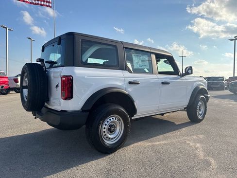 New 2025 Ford Bronco 4-Door image 5