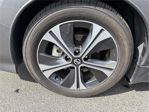 Used 2018 Nissan Leaf SV w/ SV Technology Package image 18