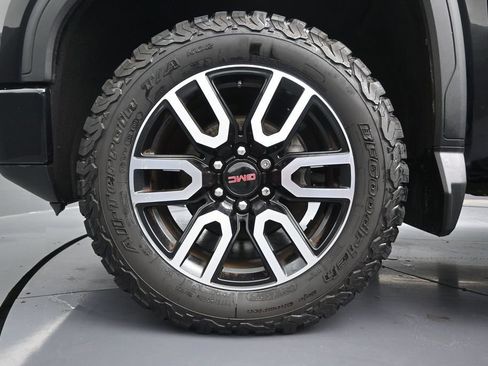 Used 2020 GMC Sierra 1500 AT4 w/ AT4 Premium Package AWD/4WD image 10