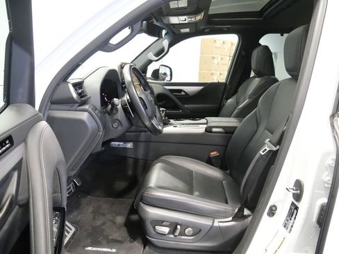 Certified 2022 Lexus LX 600 F Sport image 11