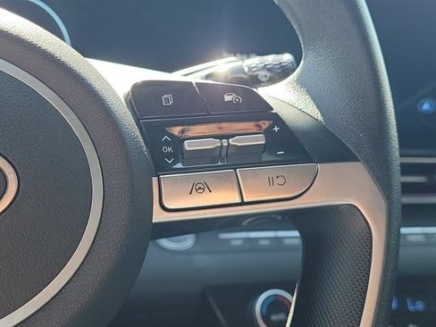Used 2024 Hyundai Elantra SEL FWD image 20