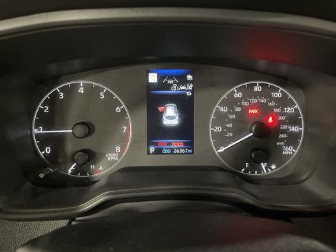 Used 2025 Toyota Corolla Cross LE image 20