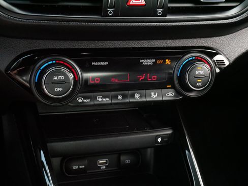Used 2022 Kia Forte GT-Line w/ GT-Line Premium Package FWD image 23