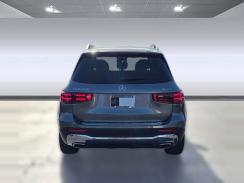Used 2026 Mercedes-Benz GLB 250 4MATIC image 8