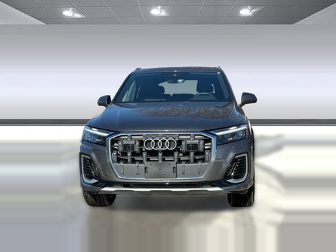 Certified 2025 Audi Q7 2.0T Premium w/ Convenience Package image 6