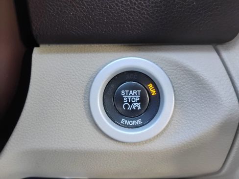 Used 2015 RAM 1500 Laramie w/ Convenience Group image 22