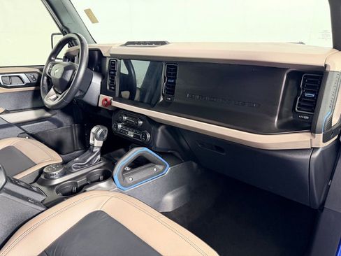 Used 2022 Ford Bronco Wildtrak AWD/4WD image 29