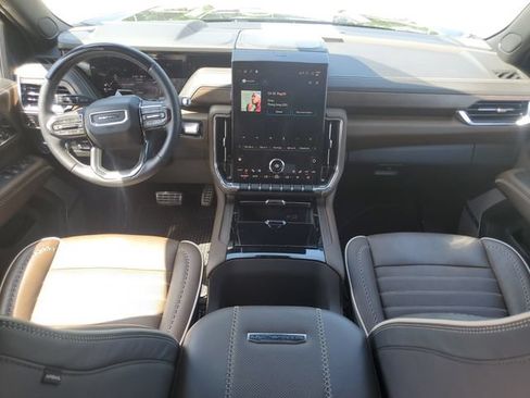 Used 2026 GMC Yukon XL Denali Ultimate w/ LPO, Get Active Package AWD/4WD image 18