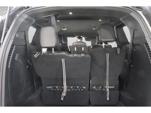 Used 2025 Chrysler Pacifica Select image 19