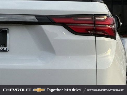 Certified 2022 Chevrolet Traverse Premier w/ Redline Edition image 9