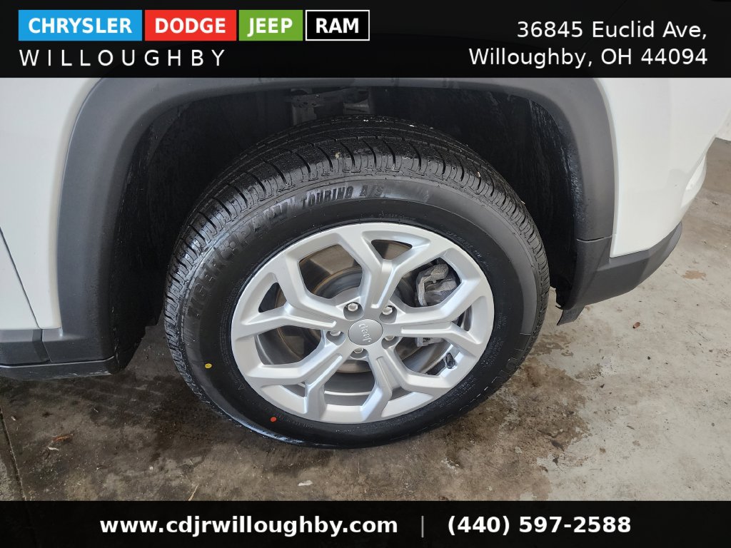 Used 2024 Jeep Compass Latitude AWD/4WD image 40