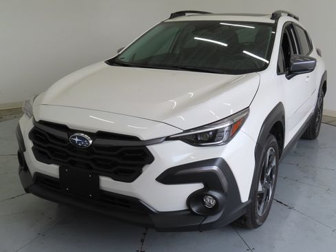 Used 2025 Subaru Crosstrek 2.5i Limited w/ Crosstrek Mirror Package AWD/4WD image 8