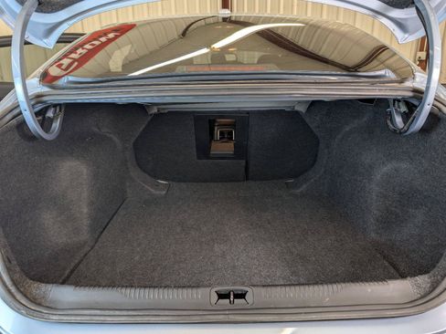 Used 2015 Chrysler 200 Limited w/ Convenience Group FWD image 38