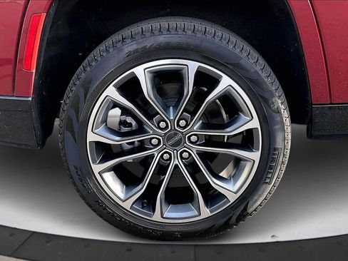 Used 2024 Jeep Grand Wagoneer Series III w/ HD Trailer Tow Package image 39