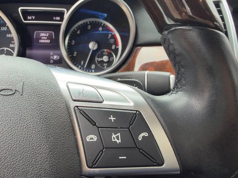 Used 2014 Mercedes-Benz GL 550 4MATIC image 83