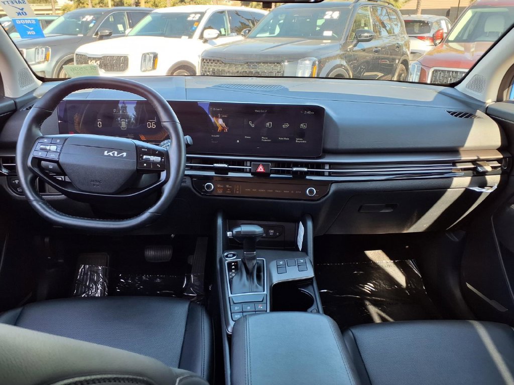 Certified 2026 Kia Sportage EX w/ EX Panorama Roof Package FWD image 12
