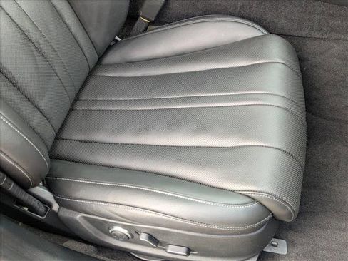 Used 2023 Genesis G80 2.5T image 22