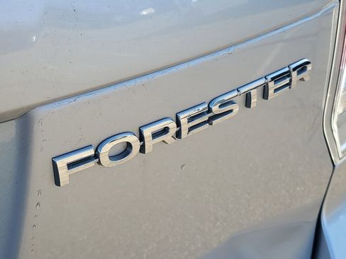 Used 2018 Subaru Forester 2.5i Touring image 7