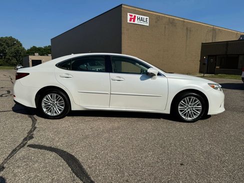 Used 2013 Lexus ES 350 w/ Luxury Pkg FWD image 11