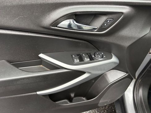 Used 2024 Chevrolet Trax LS w/ LS Convenience Package image 20