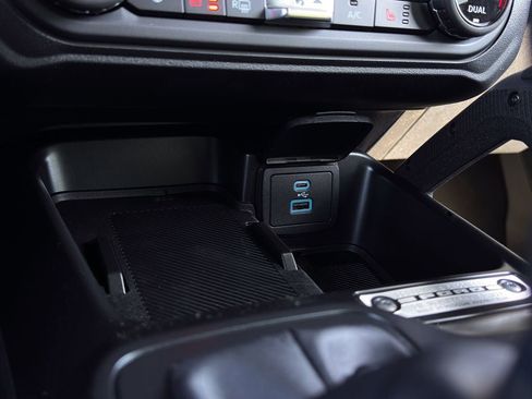 New 2025 Ford Bronco Badlands image 49