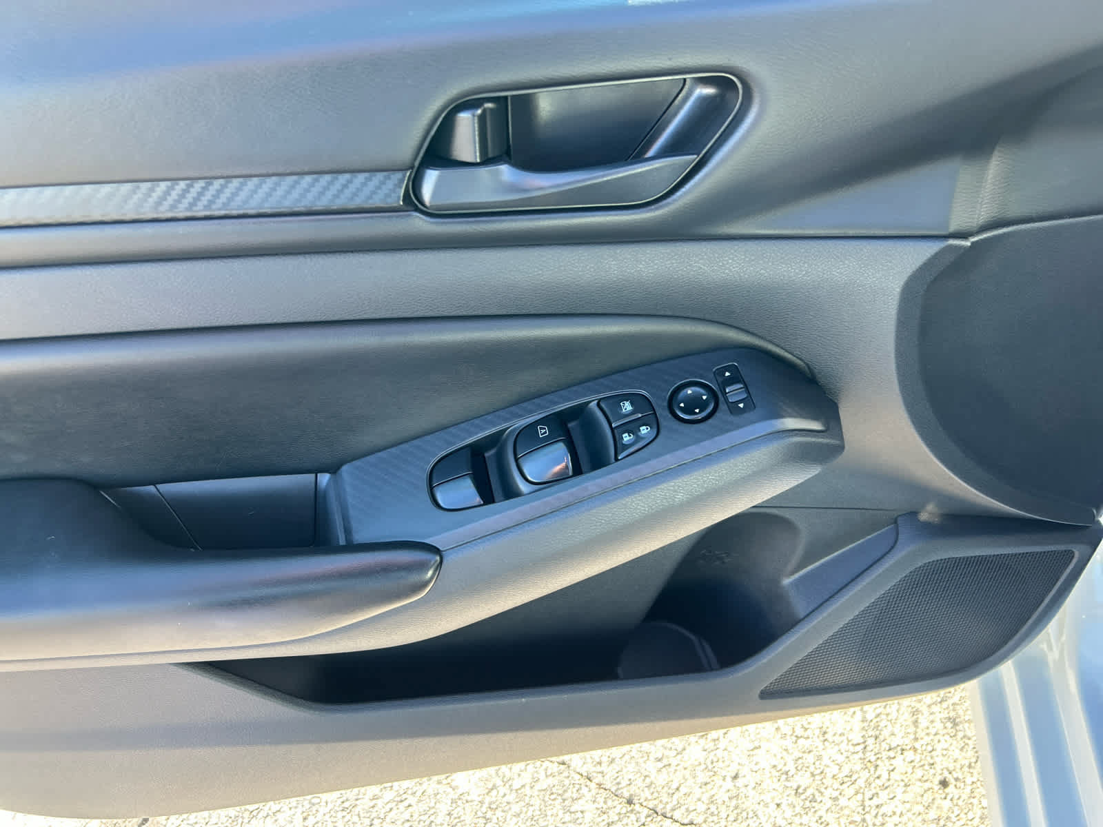 Used 2024 Nissan Altima 2.5 S FWD image 10
