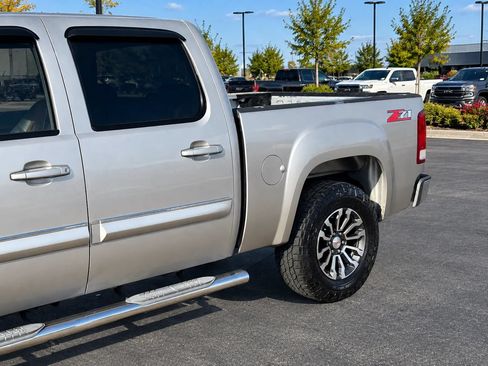 Used 2008 GMC Sierra 1500 SLT w/ All-Terrain Package RWD image 12