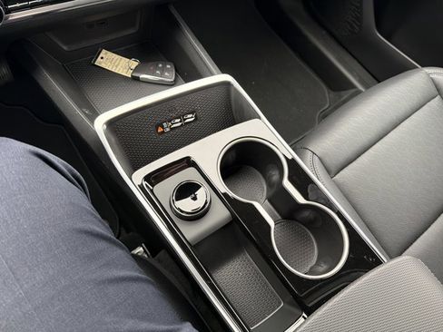 New 2026 Chevrolet Equinox LT w/ Convenience Package II image 19