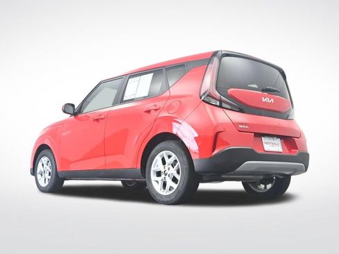 Used 2025 Kia Soul LX w/ LX Technology Package FWD image 37