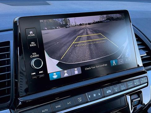 Used 2025 Honda Odyssey Touring image 13