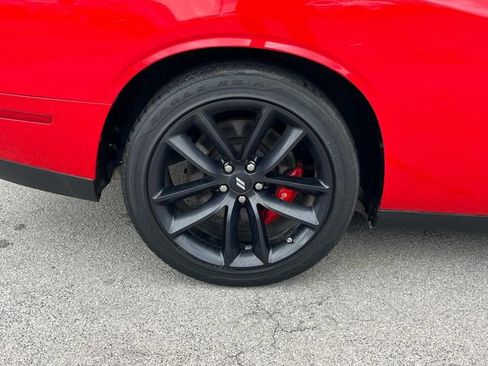 Certified 2022 Dodge Challenger GT w/ Performance Handling Group image 33