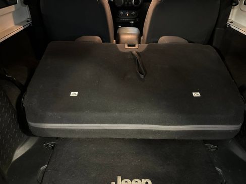 Used 2016 Jeep Wrangler Sport w/ Quick Order Package 24S AWD/4WD image 14