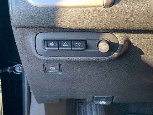 Used 2024 GMC Terrain Denali w/ Black Diamond Edition image 34