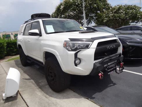 Used 2020 Toyota 4Runner TRD Off-Road Premium w/ Moonroof Package AWD/4WD image 3