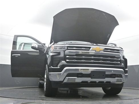 Used 2025 Chevrolet Silverado 1500 LTZ w/ LTZ Premium Package image 58