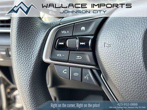Used 2018 Honda Accord EX image 29