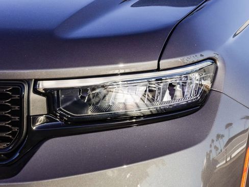 New 2025 Jeep Grand Cherokee Limited w/ Luxury Tech Group II image 4