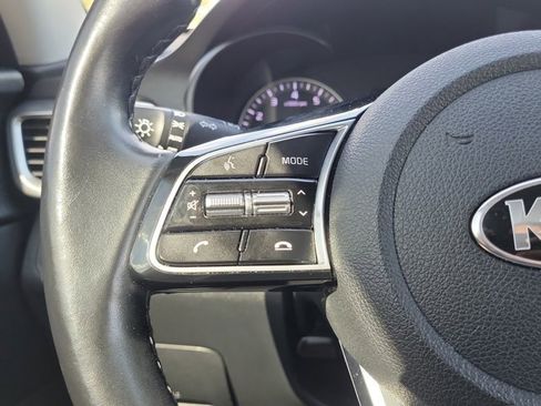 Used 2020 Kia Optima SE image 11