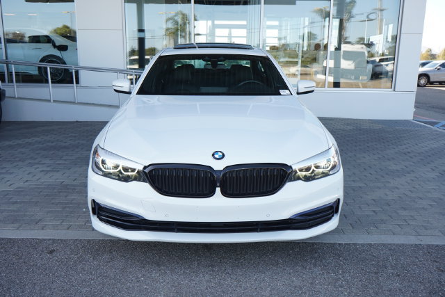Used 2020 BMW 530e w/ Convenience Package RWD image 2