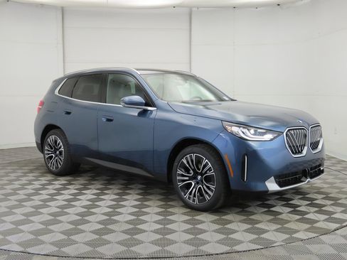 New 2026 BMW X3 xDrive30 w/ Premium Package image 3