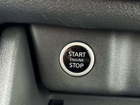 Used 2023 Nissan Rogue SV AWD/4WD image 29