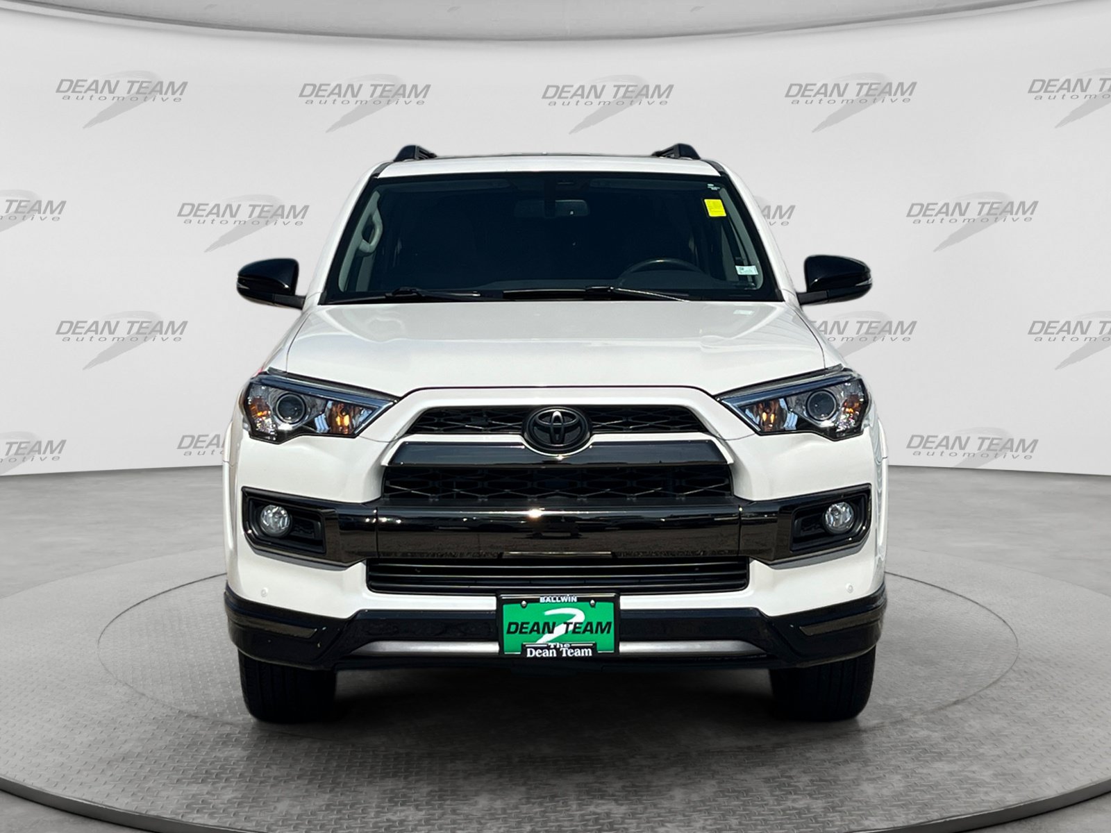 Used 2019 Toyota 4Runner Limited AWD/4WD image 2
